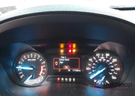 2016 Ford Explorer из США, поврежденный, VIN 1FM5K8B80GGA74792